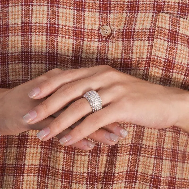 10mm Round Cut Moissanite Ring