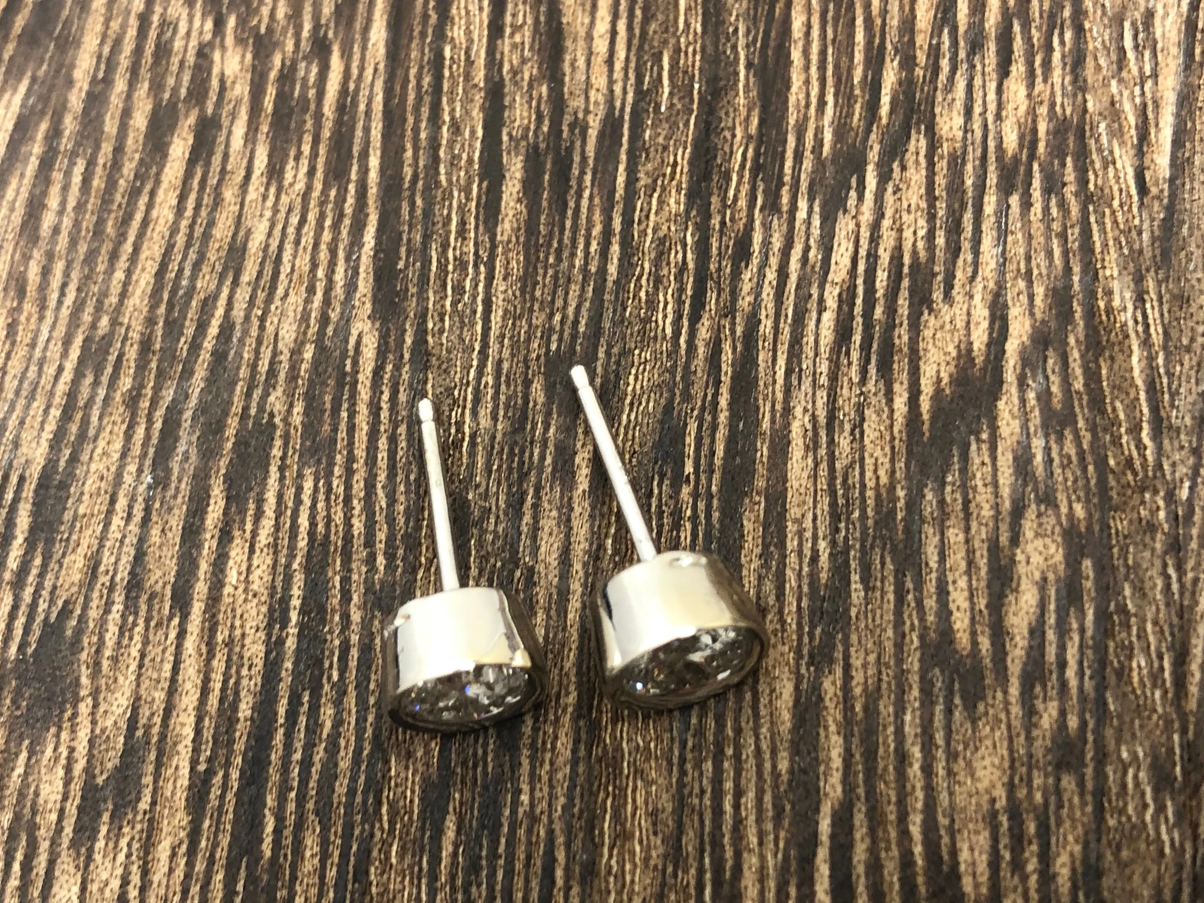 1ctw Diamond Bezel-Set Stud Earrings in White Gold