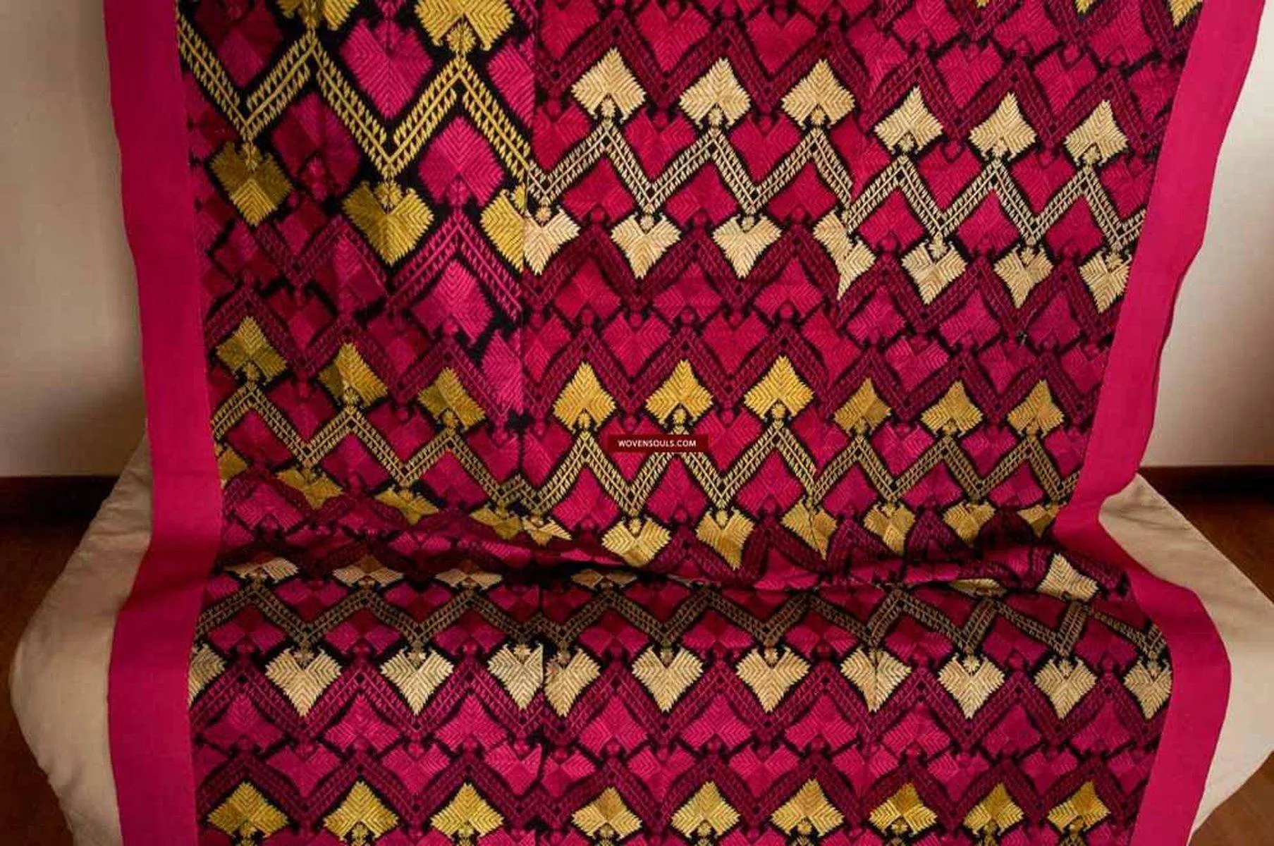 583 Antique Striking Swat Valley Shawl Textile Embroidery