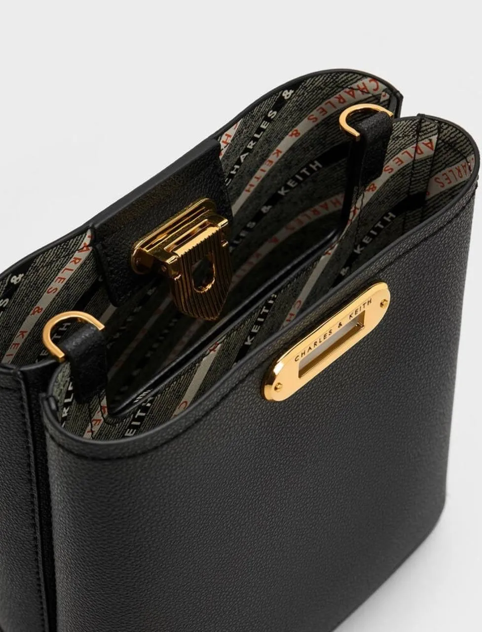 Alcott Bucket Bag