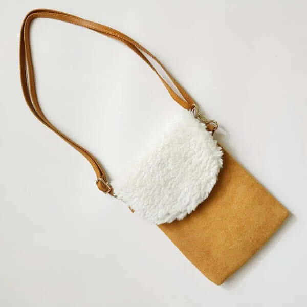 Handy Dandy Phone Crossbody