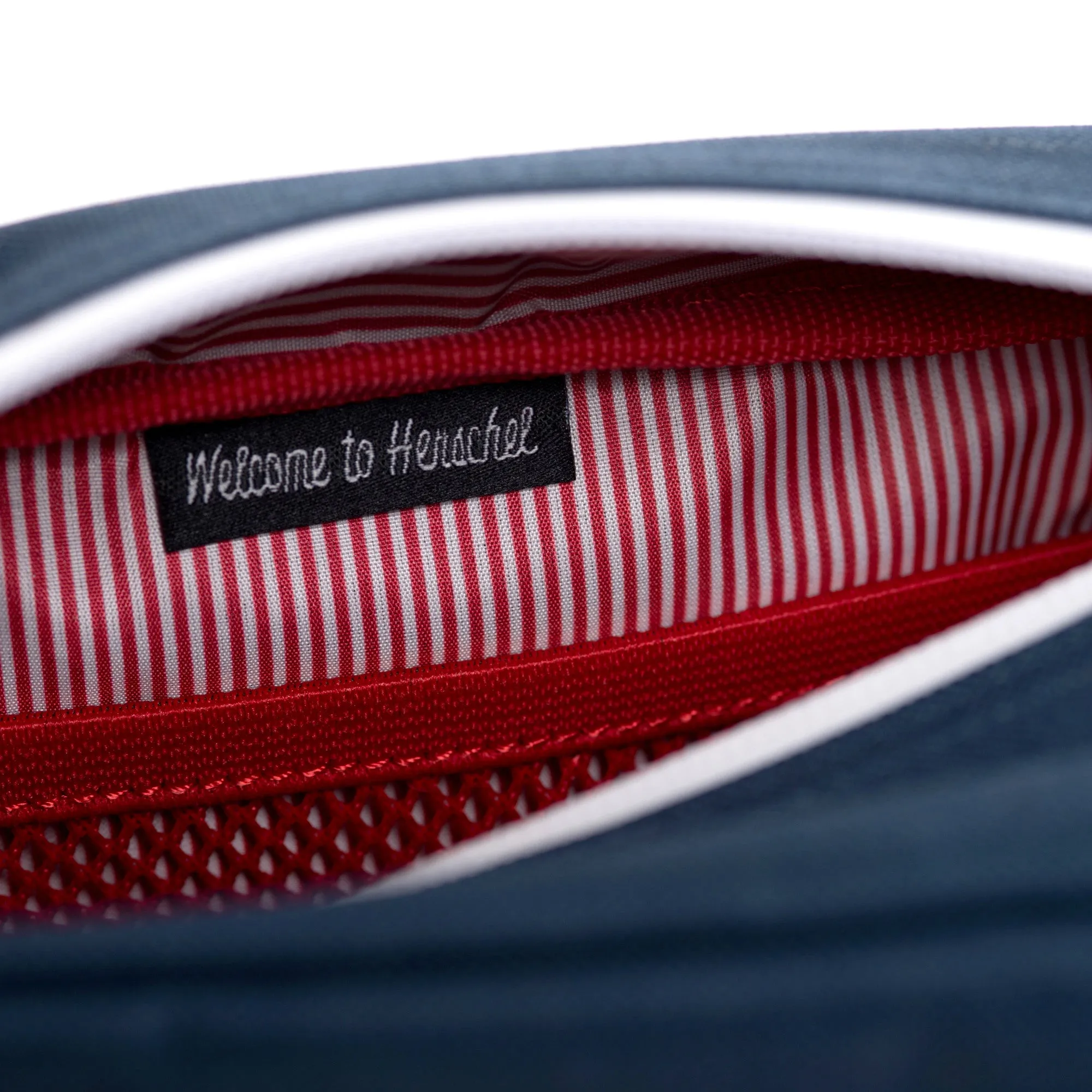 Herschel Supply Chapter Travel Kit - Carrot & Navy